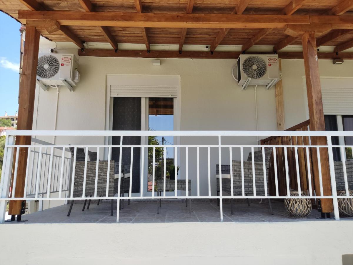 Elina House And Garden Villa นิกิติ ภายนอก รูปภาพ