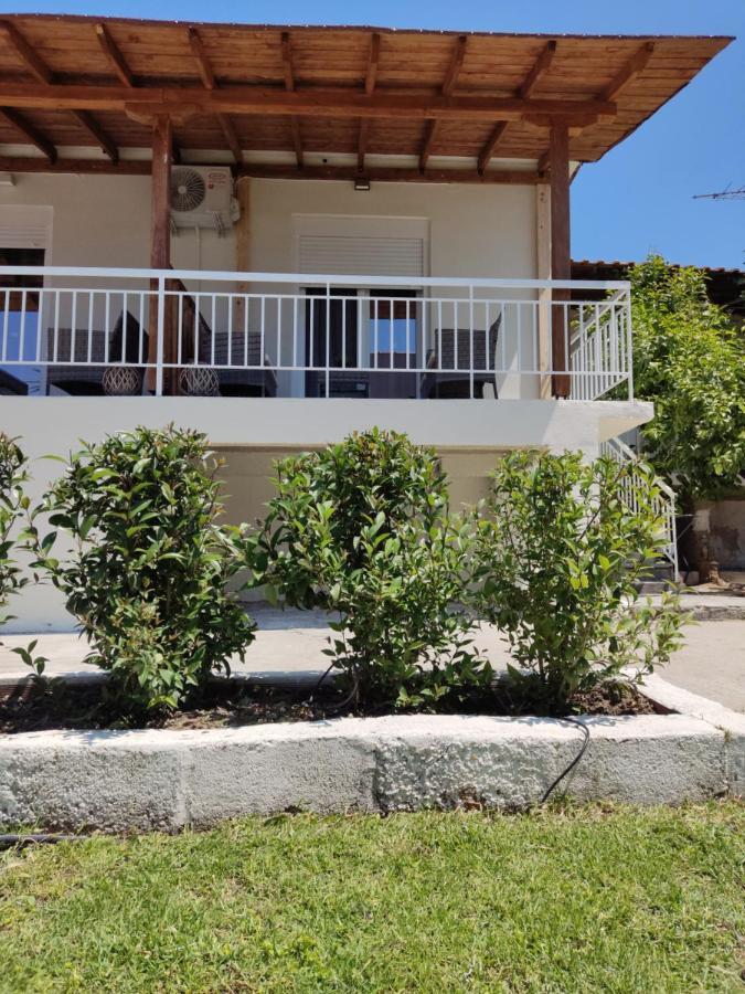 Elina House And Garden Villa นิกิติ ภายนอก รูปภาพ