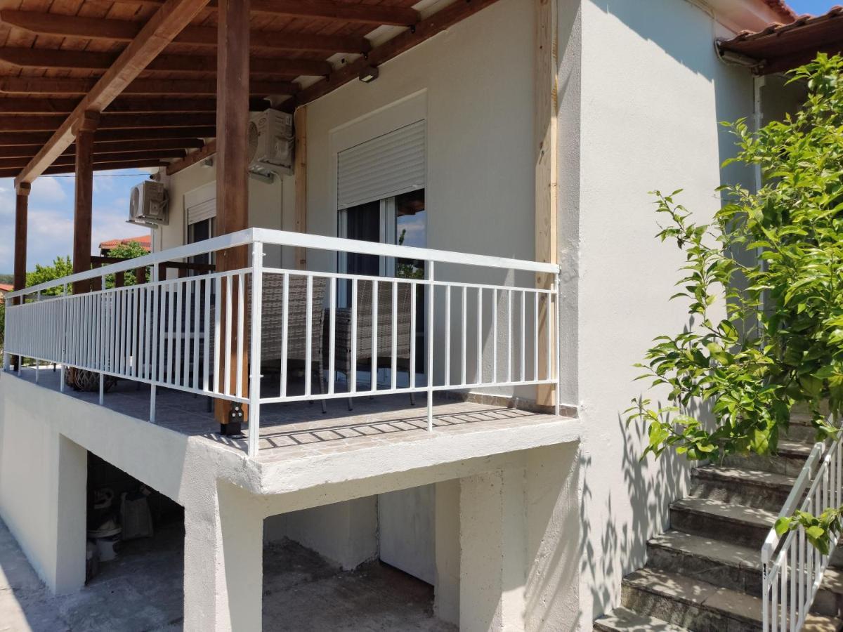Elina House And Garden Villa นิกิติ ภายนอก รูปภาพ
